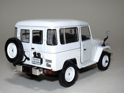 【レア】最終値下　FJ40 ヨンマル　モデルカー　1/24